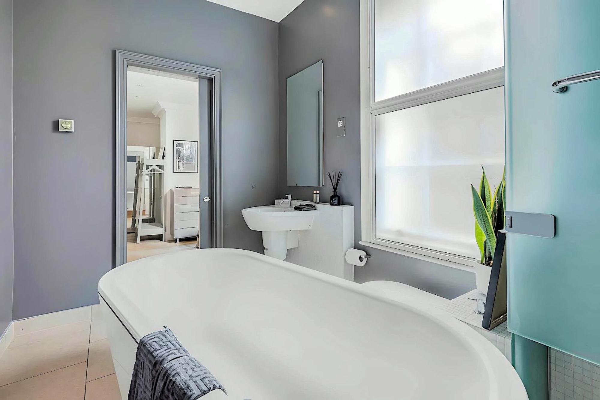 Welcome London - Stay At The Piazza! Bagian luar foto